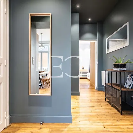Easy Cles- Flat City Center With Parking