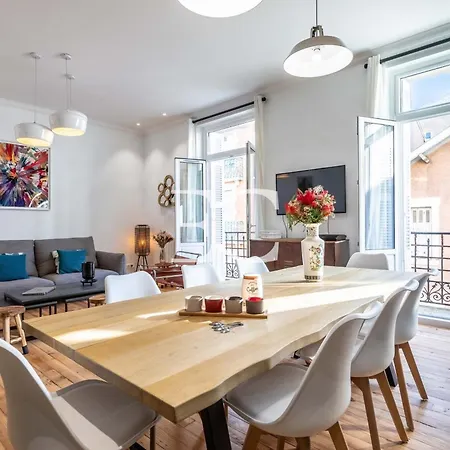 Easy Cles- Flat City Center With Parking